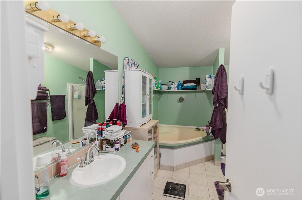 201 W Oakview Avenue 15 Property Photo 14