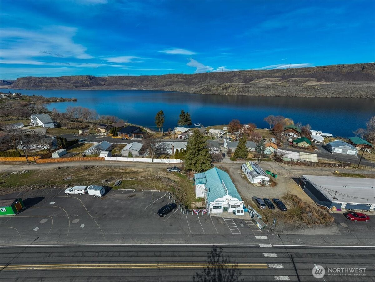 119 E Coulee Boulevard Property Photo 32