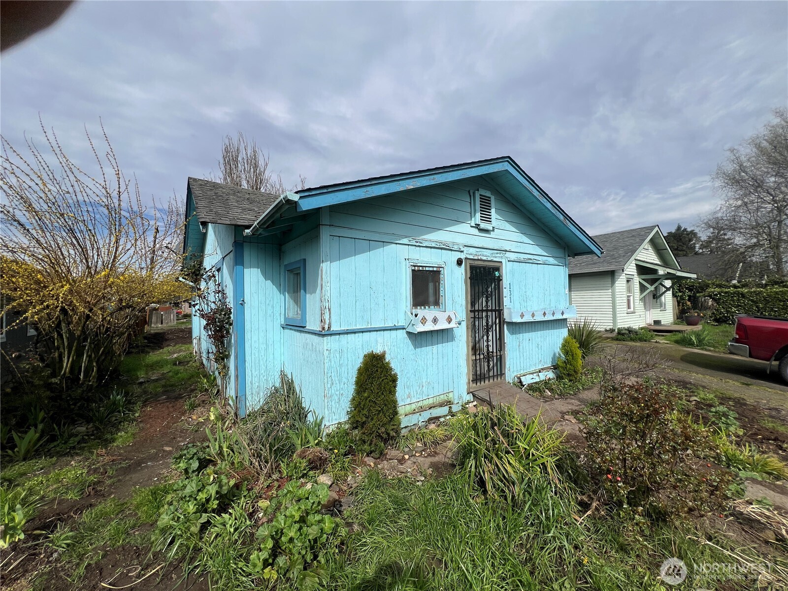 131 17th Avenue Property Photo 3