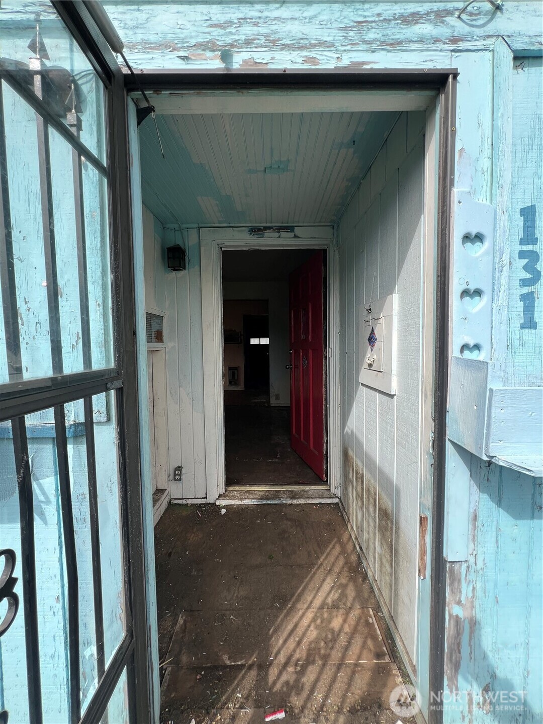 131 17th Avenue Property Photo 4