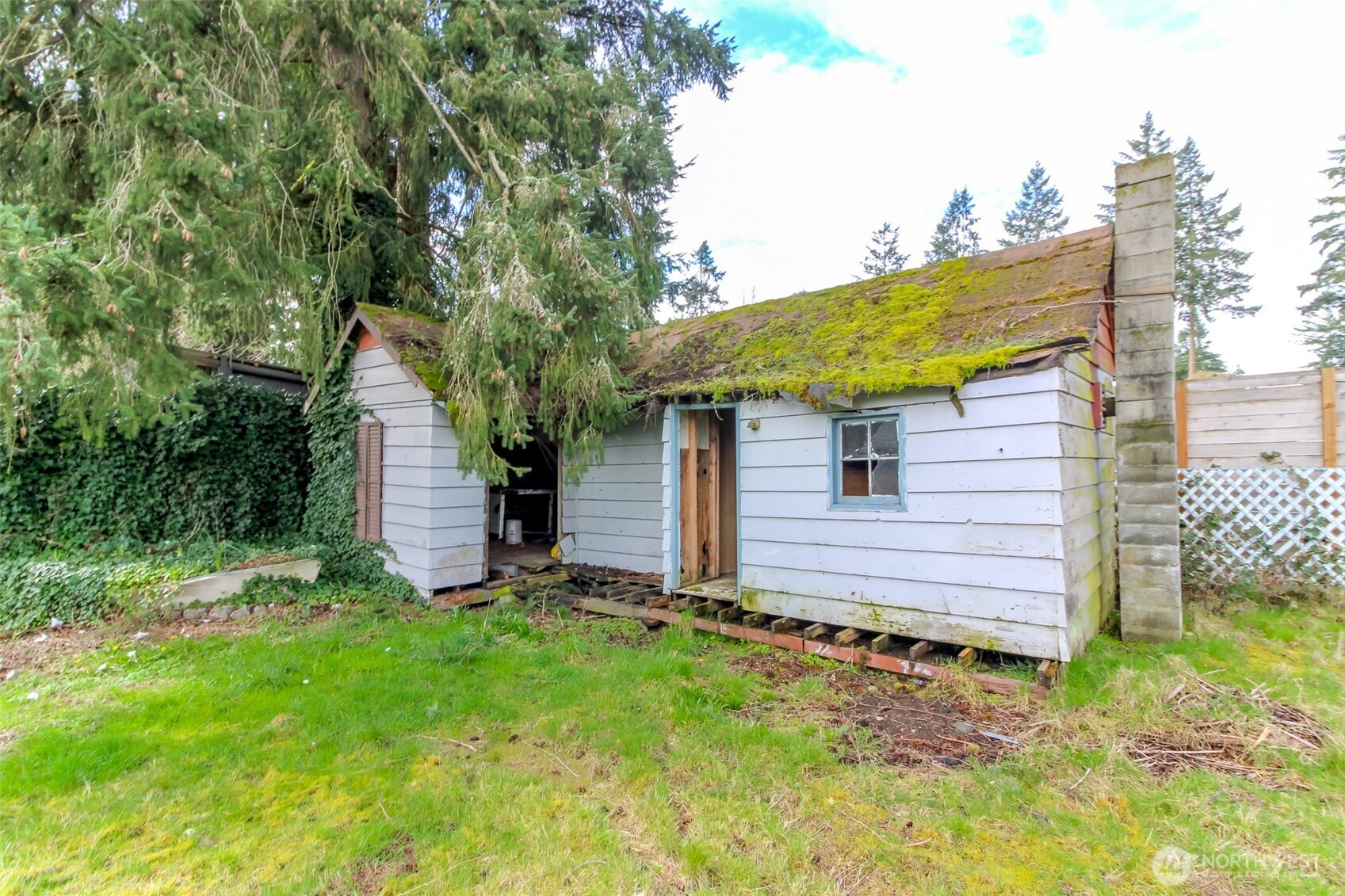 1317 Stillwell Street Property Photo 7