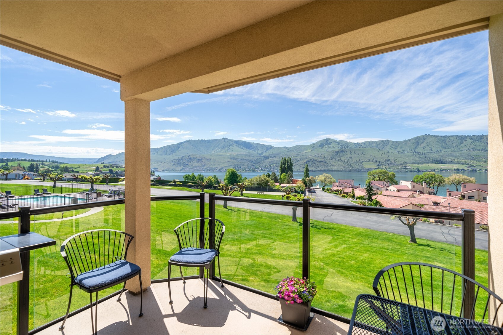 100 Lake Chelan Shores Drive 18-5 Property Photo 1