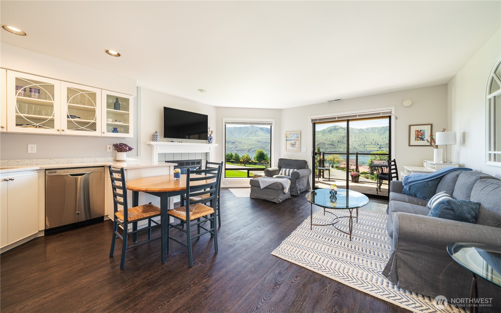 100 Lake Chelan Shores Drive 18-5 Property Photo 5
