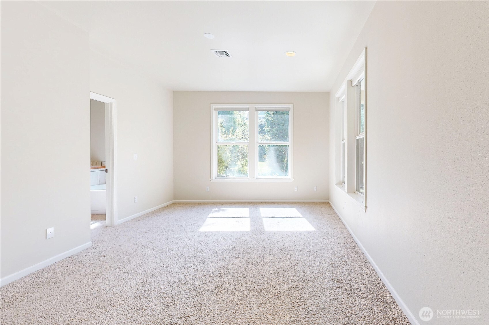 950 Se Creekside Drive Property Photo 12