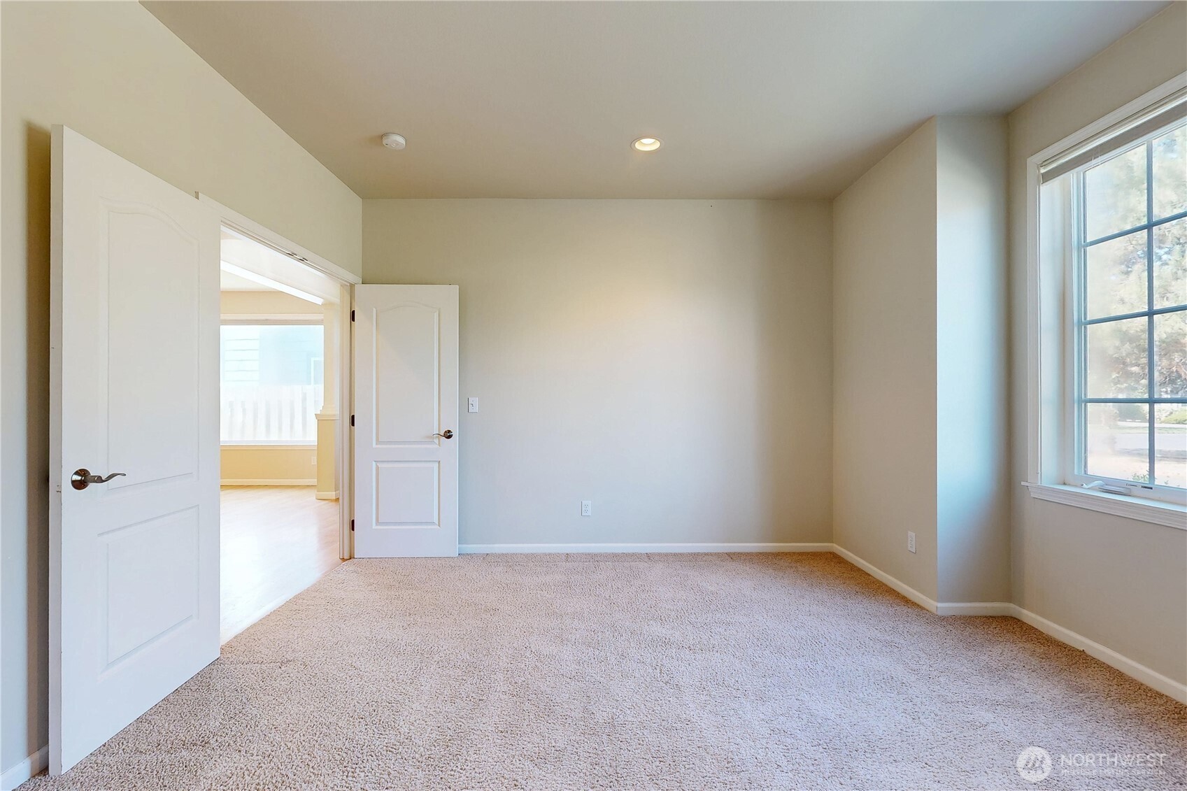 950 Se Creekside Drive Property Photo 27