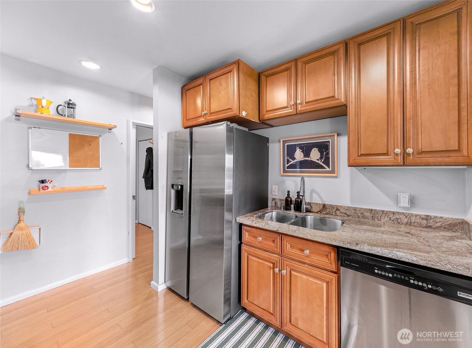 2134 Waverly Place 202 Property Photo 12
