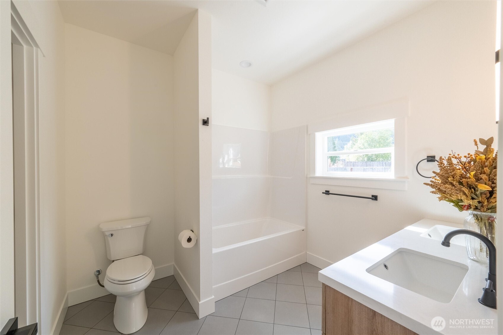 6317 Winchester Way Property Photo 14