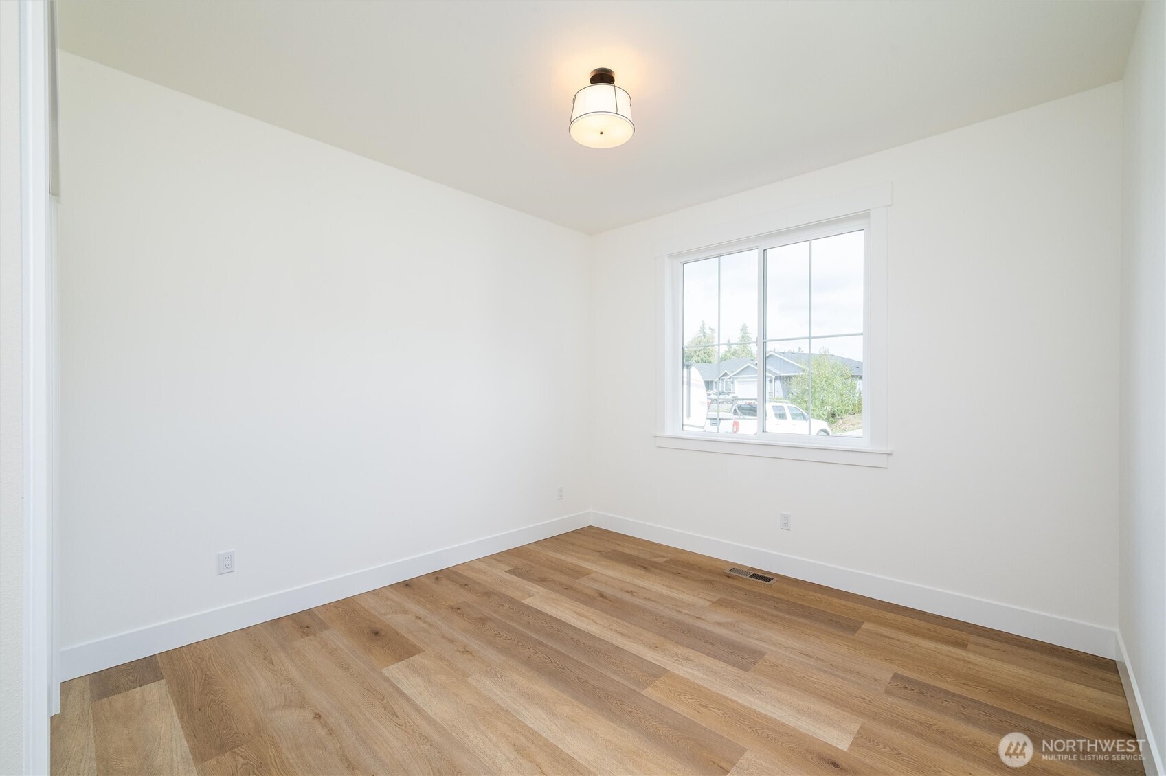 6317 Winchester Way Property Photo 18