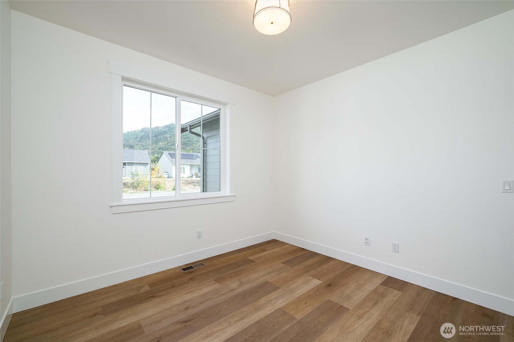 6317 Winchester Way Property Photo 19