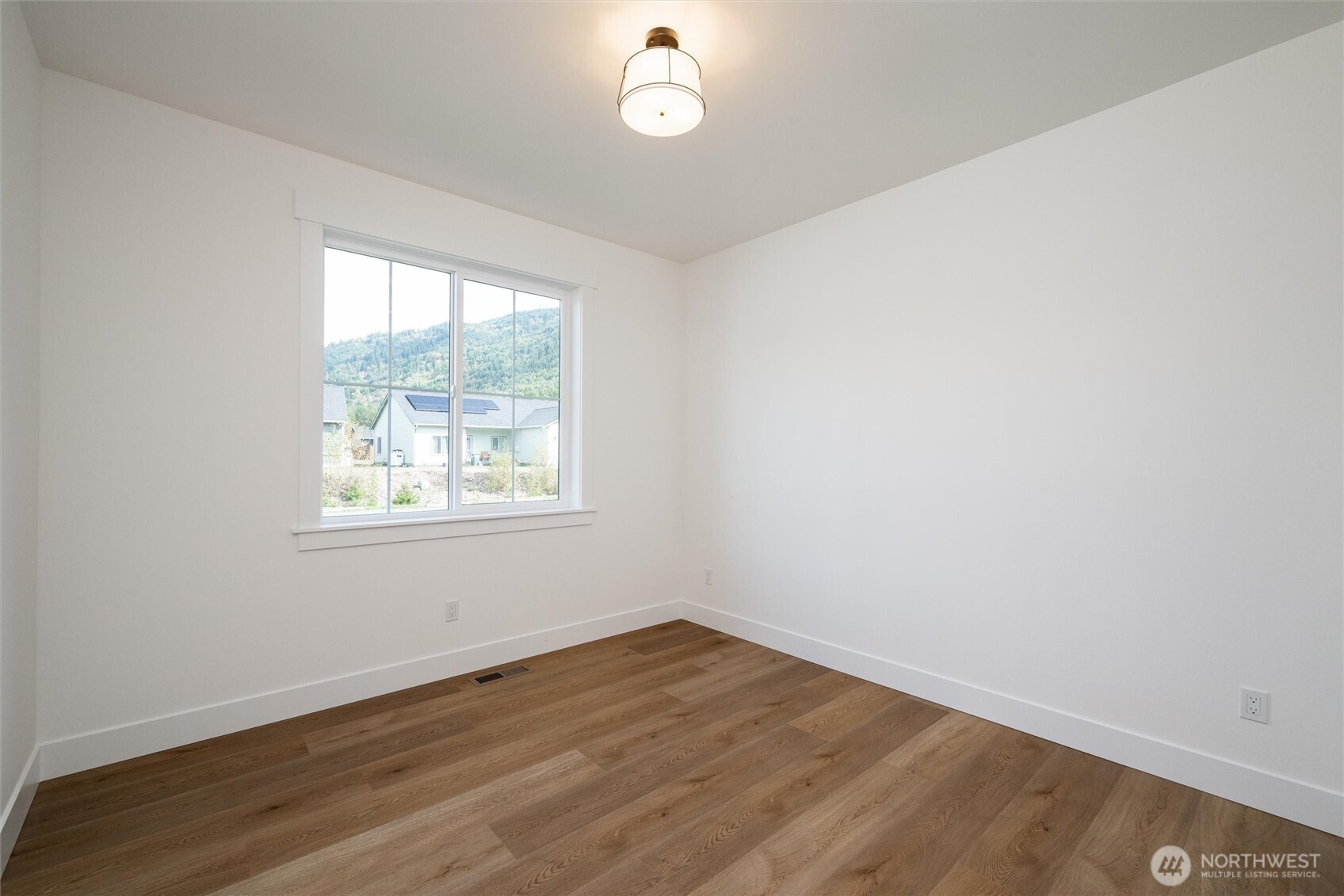 6317 Winchester Way Property Photo 21
