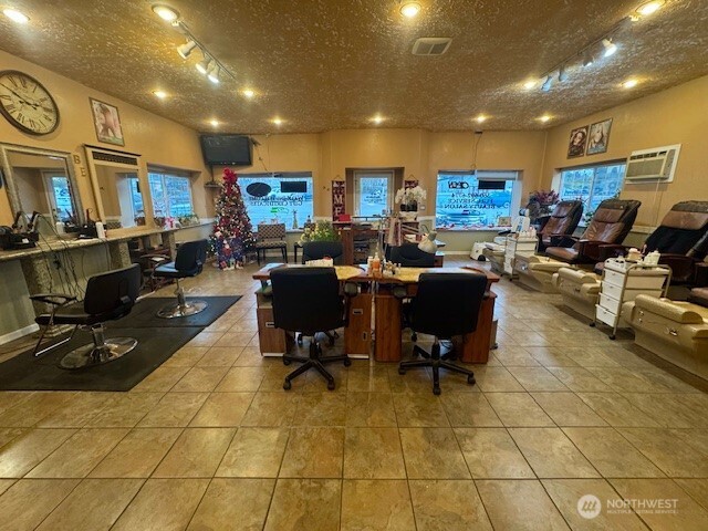 9222 Silverdale Way Property Photo 17