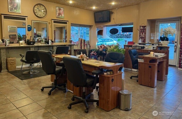 9222 Silverdale Way Property Photo 23