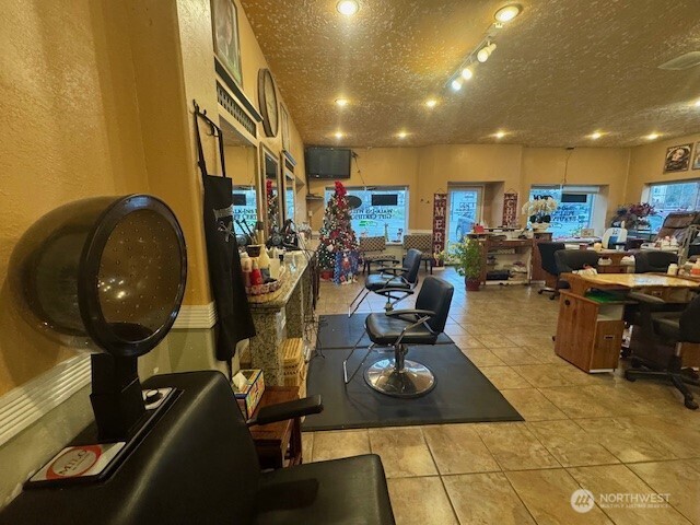 9222 Silverdale Way Property Photo 24