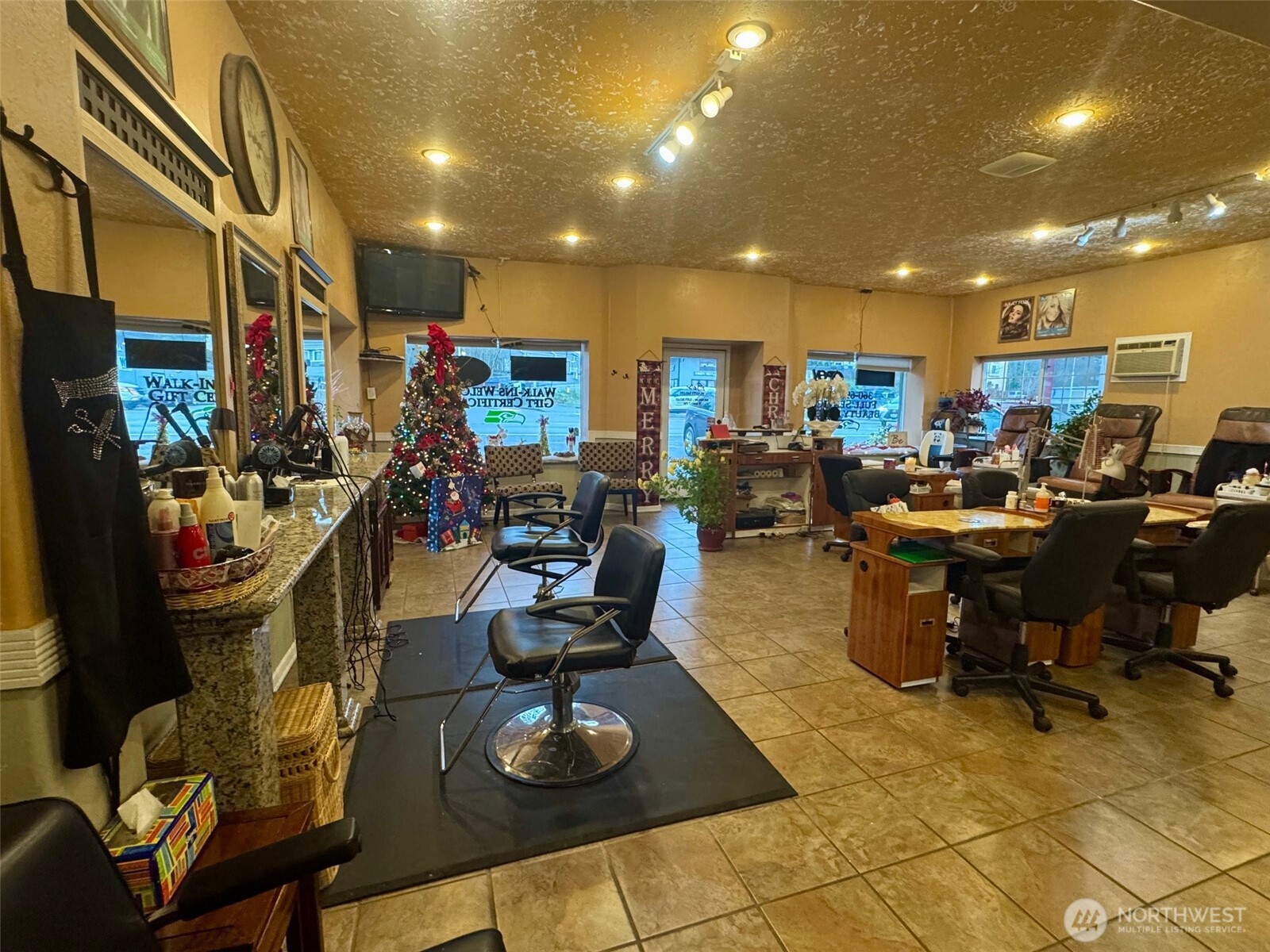 9222 Silverdale Way Property Photo 25