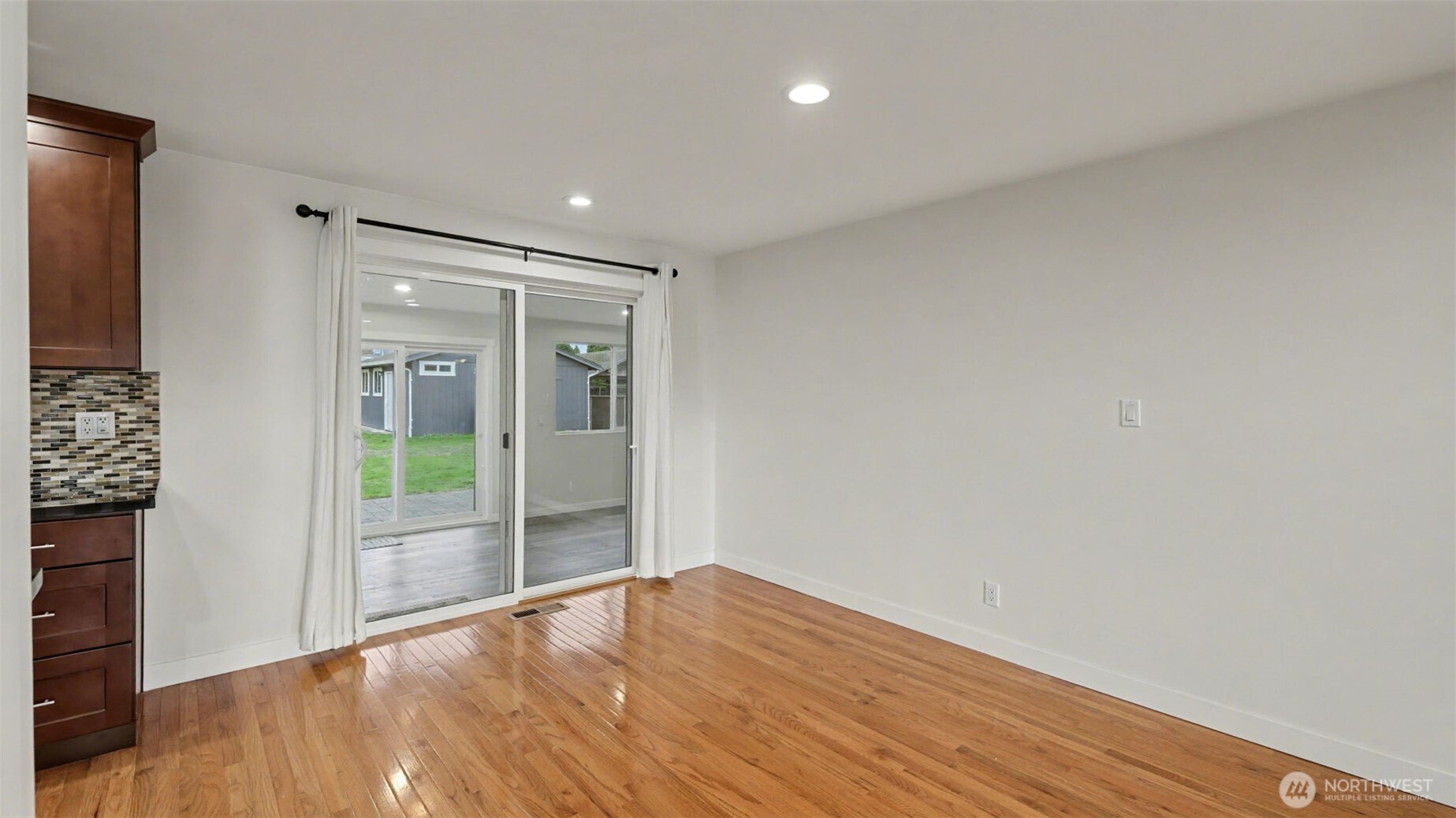 2200 Ne 12th Property Photo 15