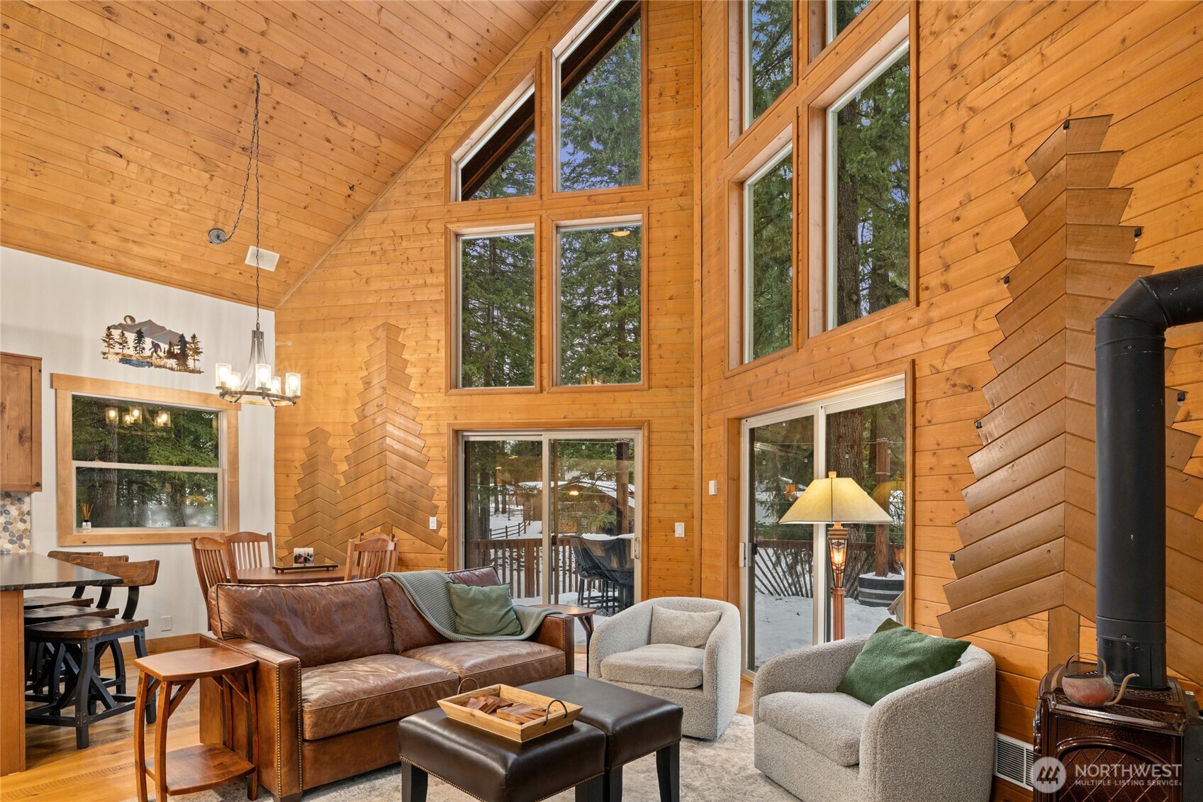 1511 Oakmont Drive Property Photo 4