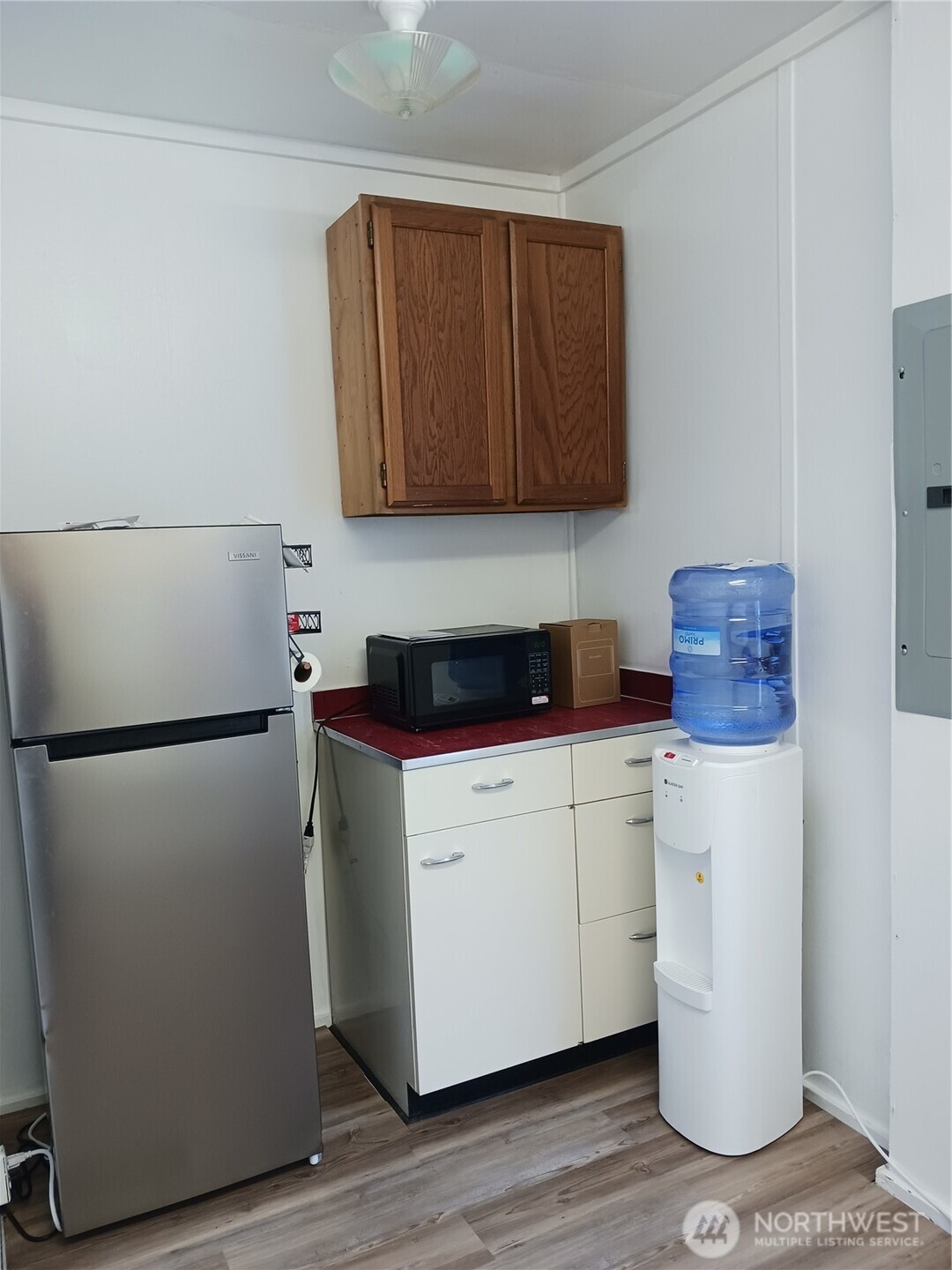 818 W Ocean Avenue Property Photo 3