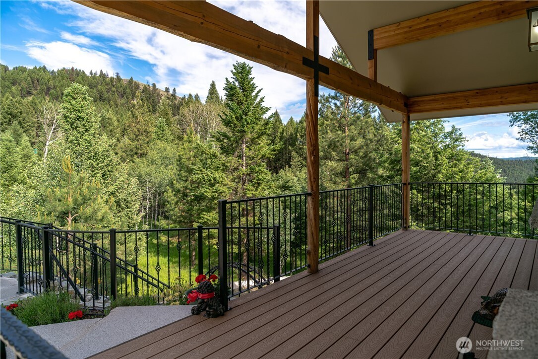 54 Spring Meadow Lane Property Photo 6