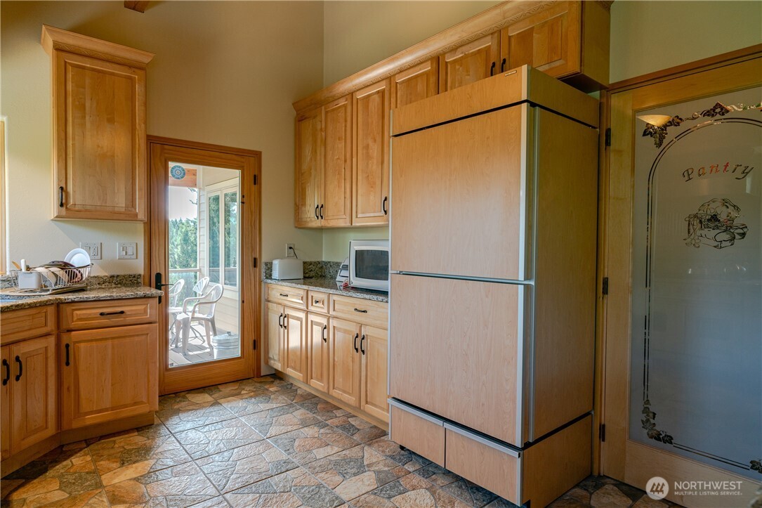 54 Spring Meadow Lane Property Photo 11