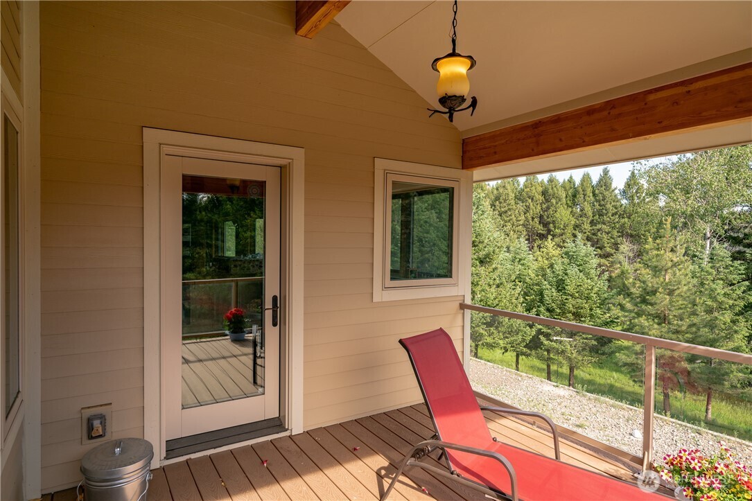 54 Spring Meadow Lane Property Photo 12