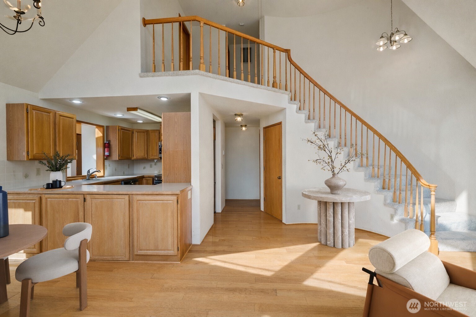 628 Weatherwax Loop Property Photo 8