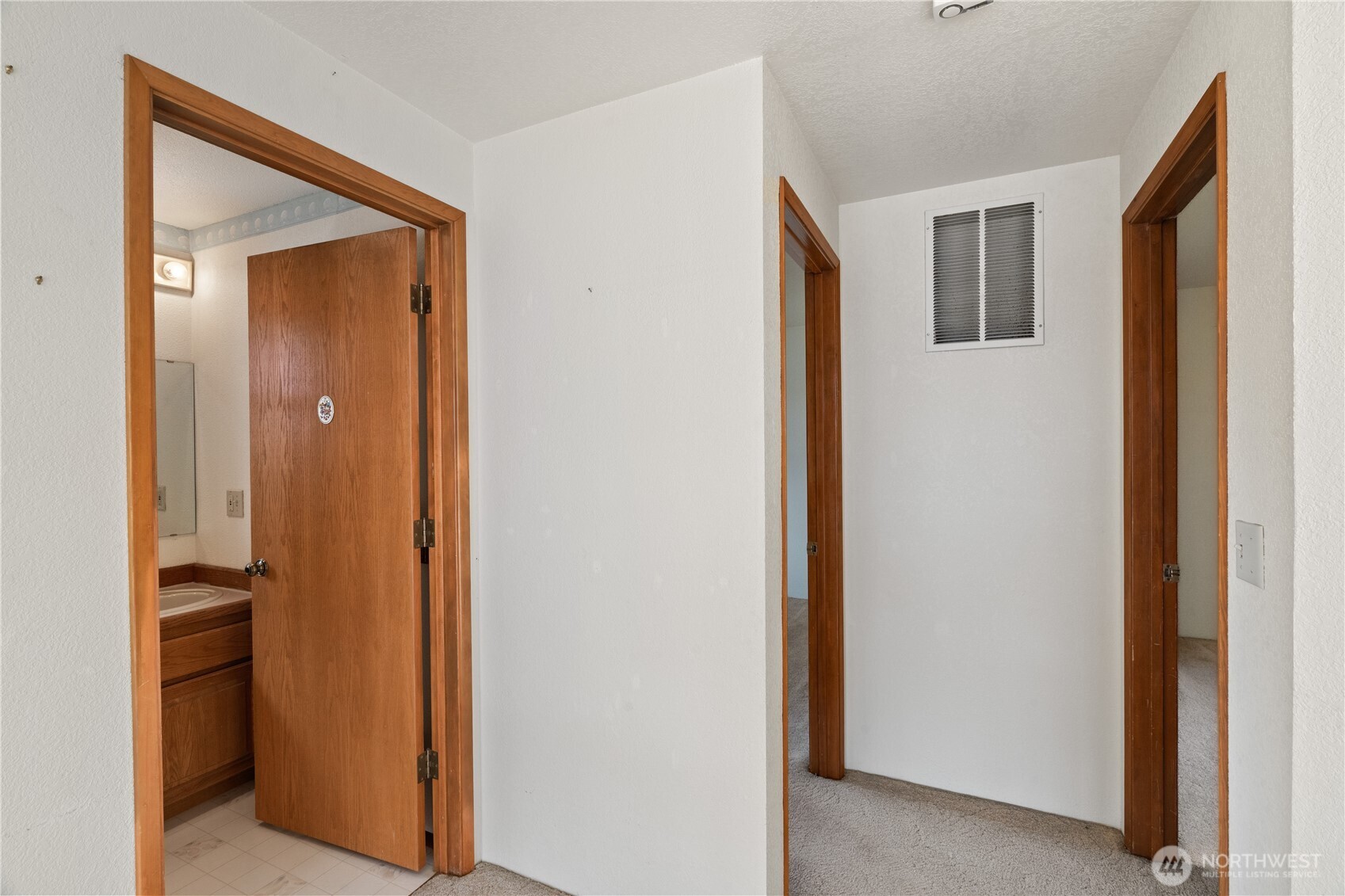 628 Weatherwax Loop Property Photo 20
