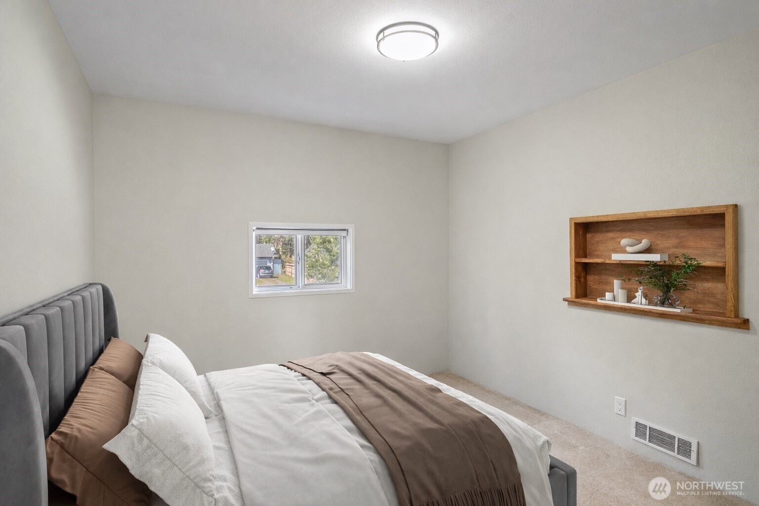 628 Weatherwax Loop Property Photo 28