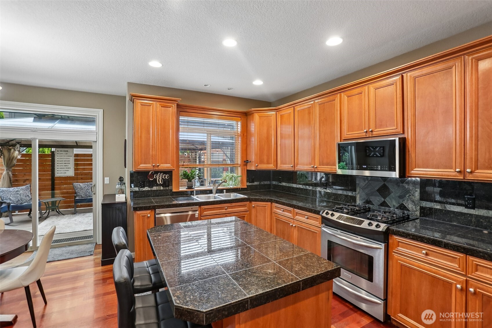 2506 33rd Court Property Photo 15