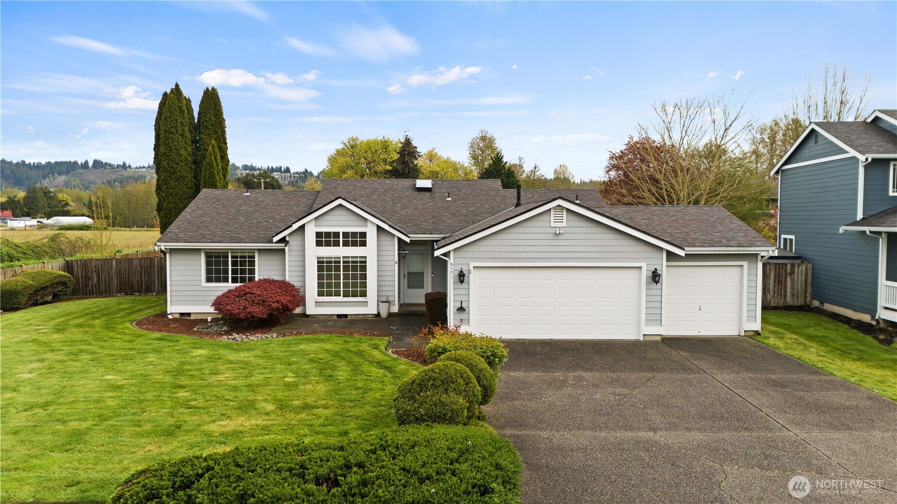 8401 152nd Avenue Property Photo 1