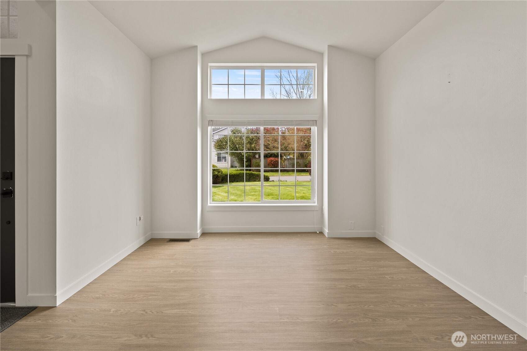 8401 152nd Avenue Property Photo 14