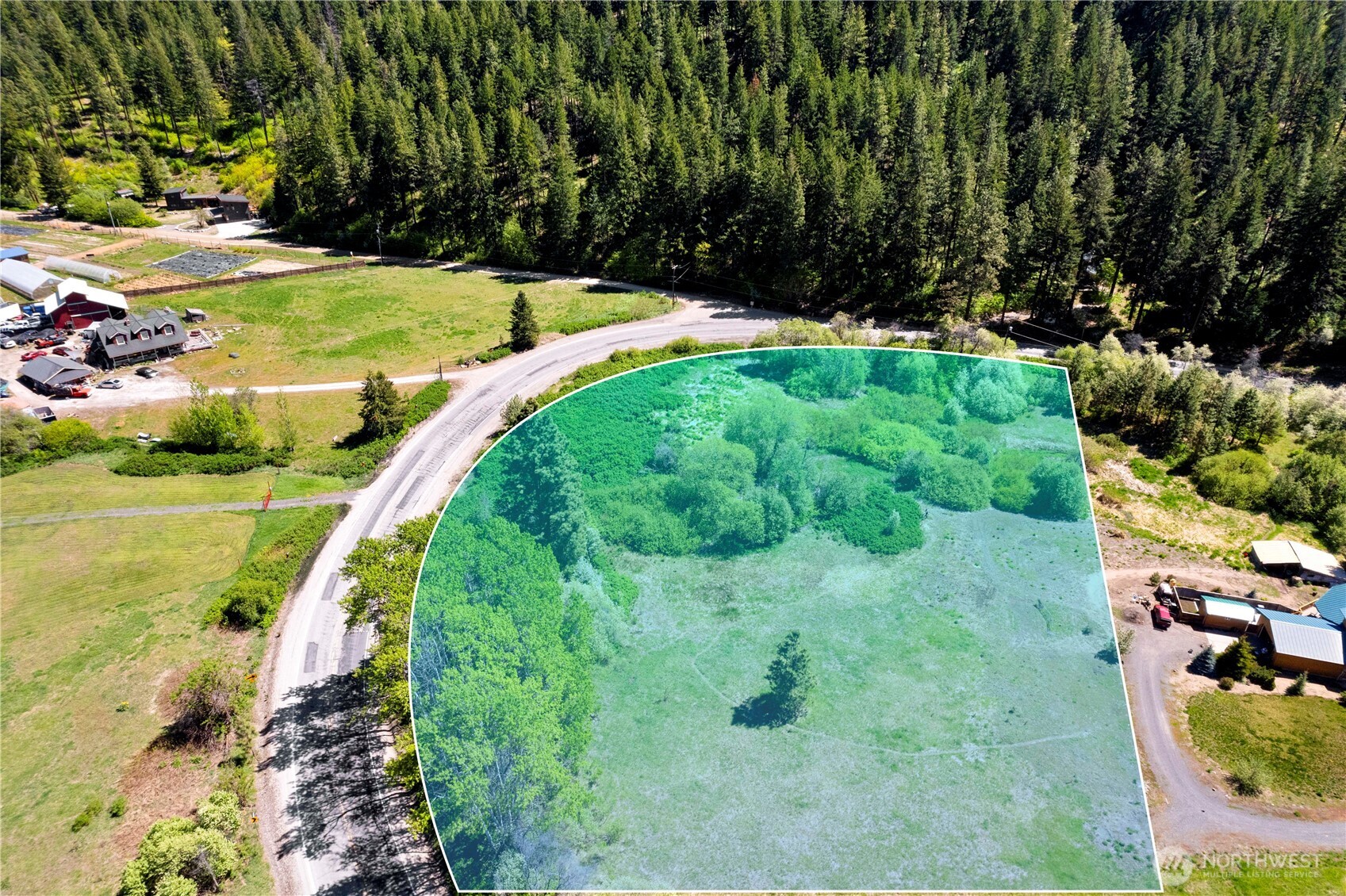1111 Chumstick Highway Property Photo 2