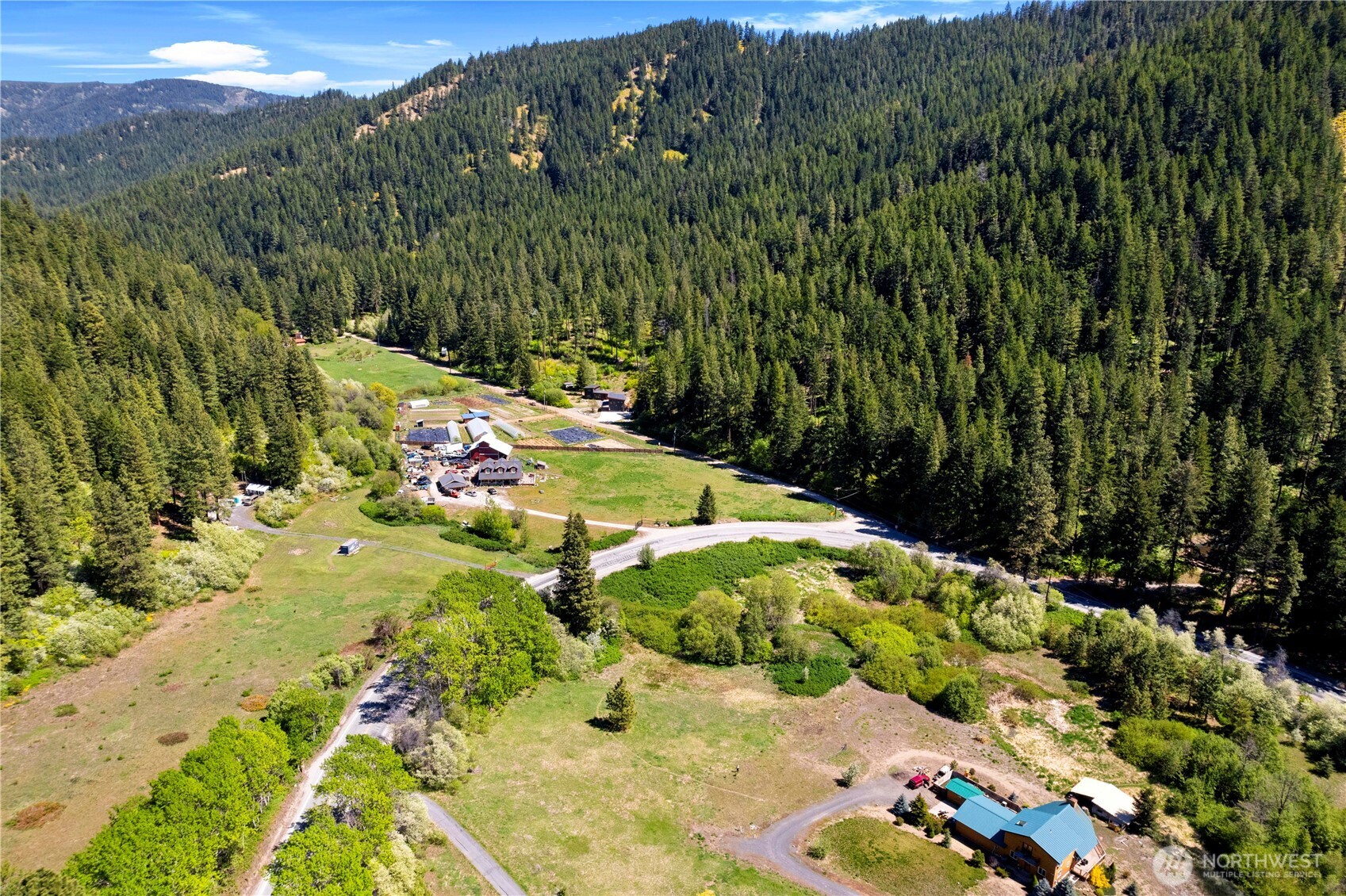 1111 Chumstick Highway Property Photo 4