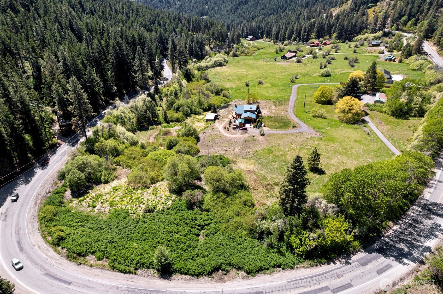1111 Chumstick Highway Property Photo 11
