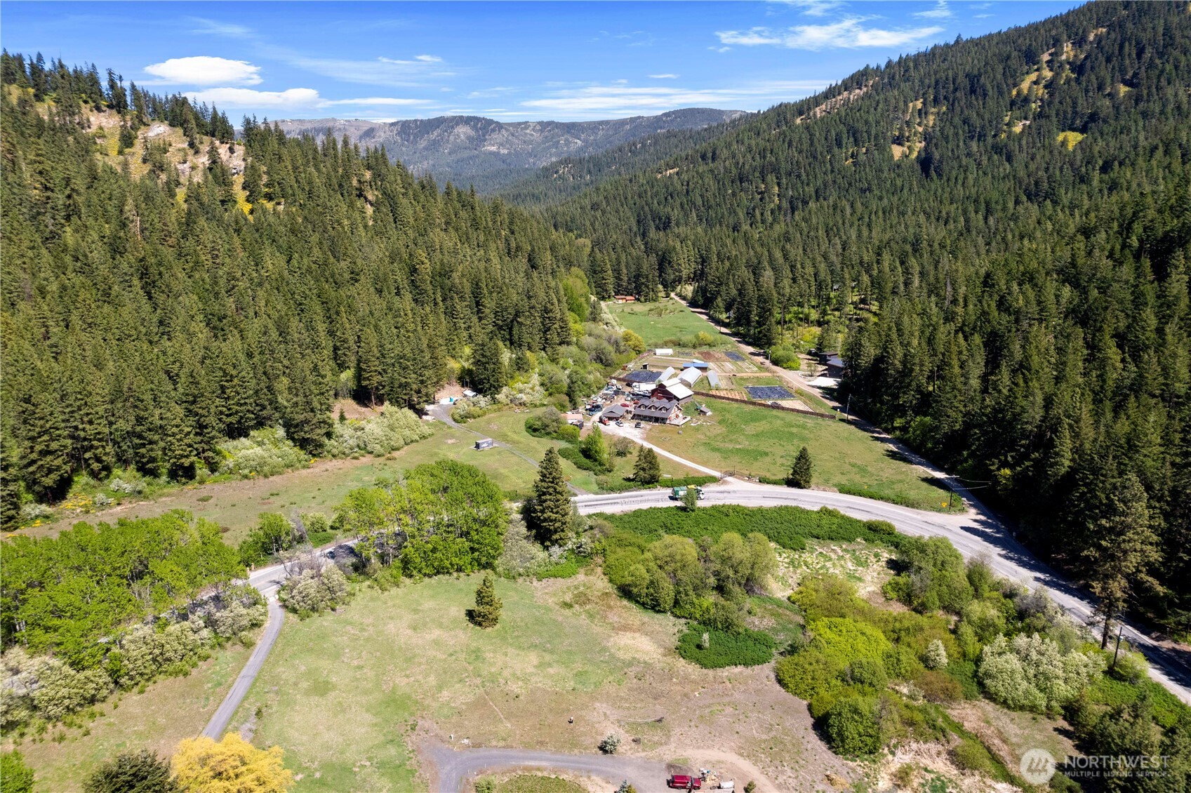 1111 Chumstick Highway Property Photo 13