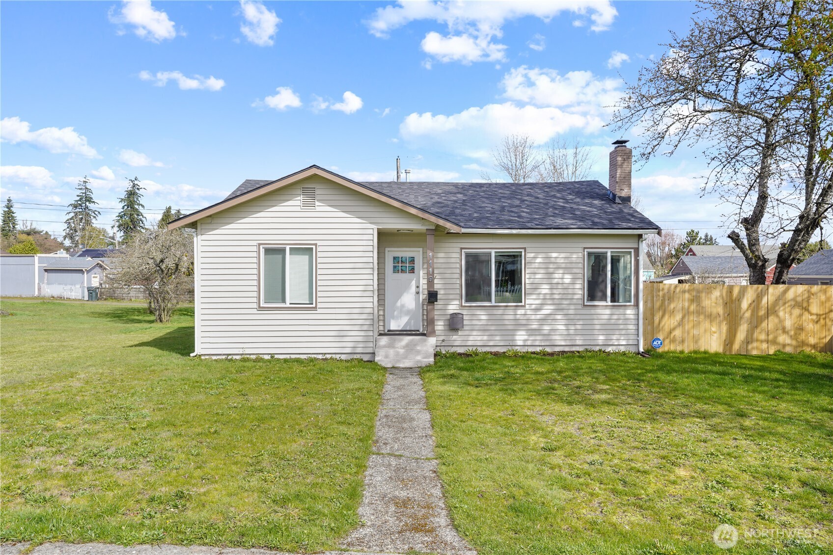 1119 S 63rd St Property Photo 1