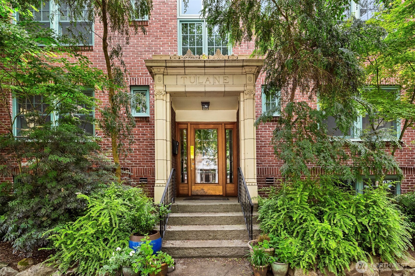 408 Bellevue Ave 306 Property Photo 23