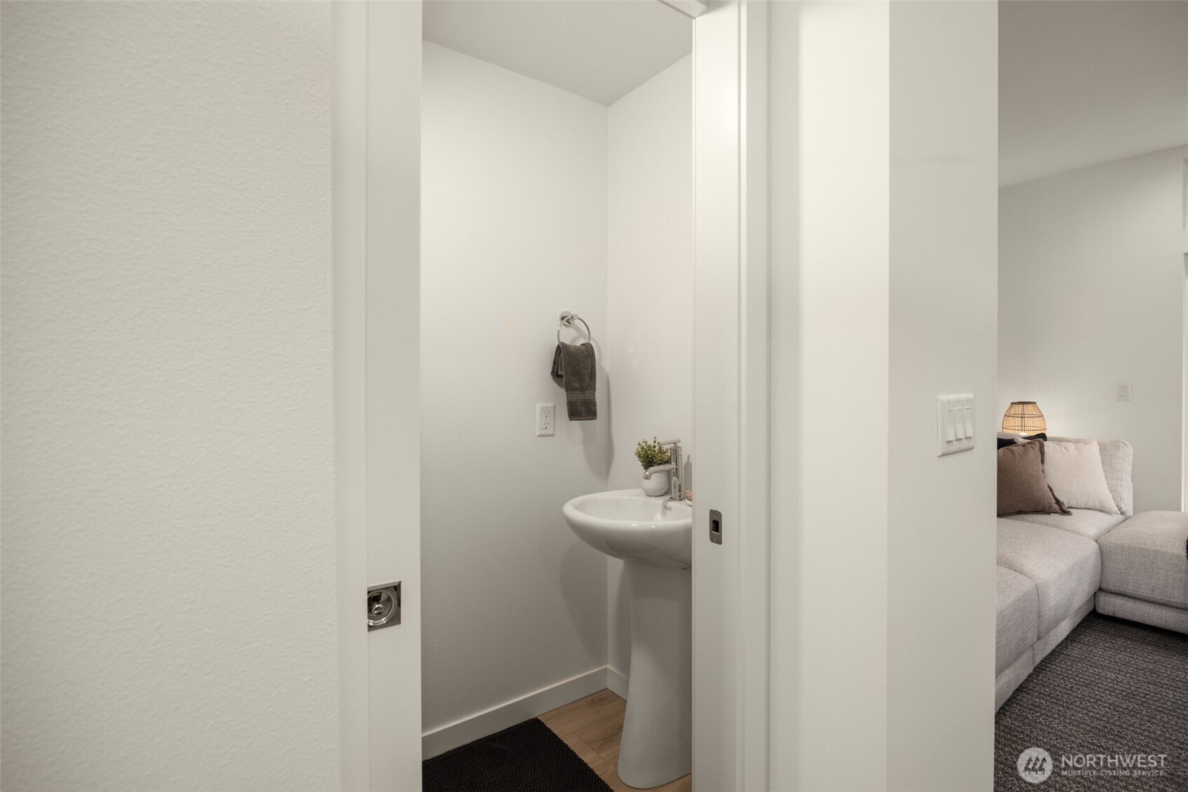 8327 B 12th Avenue Property Photo 9