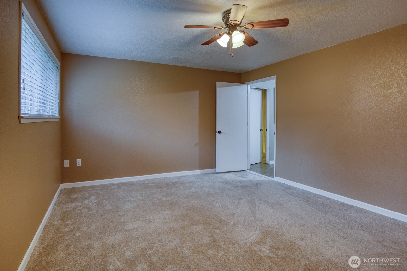 1120 N Fairfield Street Property Photo 26