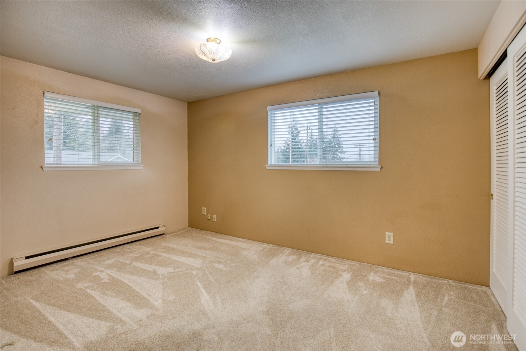 1120 N Fairfield Street Property Photo 31