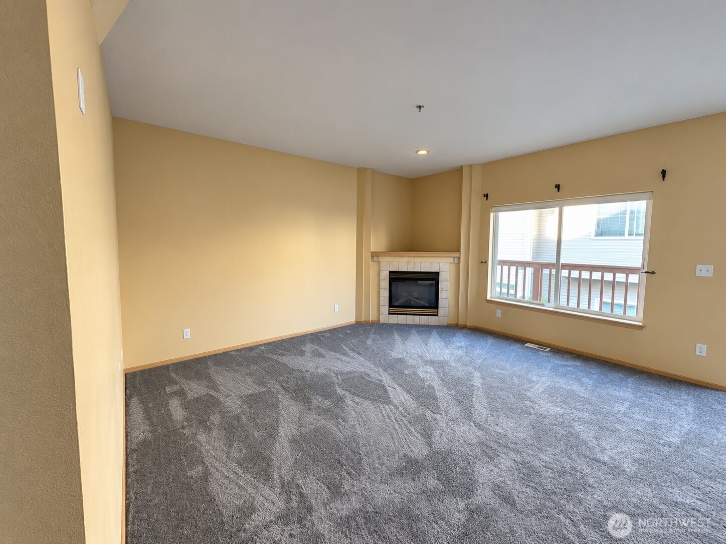 9715 26th Avenue 202 Property Photo 4