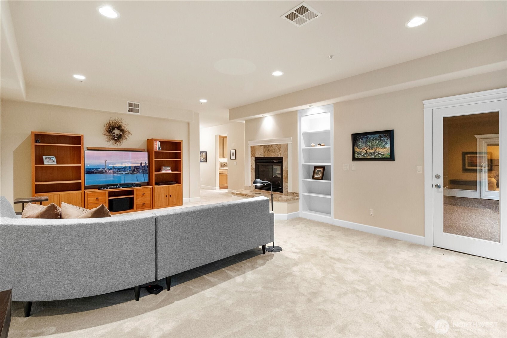 2307 Sundown Court Property Photo 6
