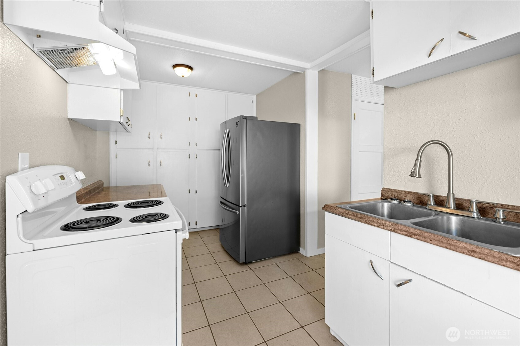 5726 5728 Tracyton Boulevard Property Photo 9