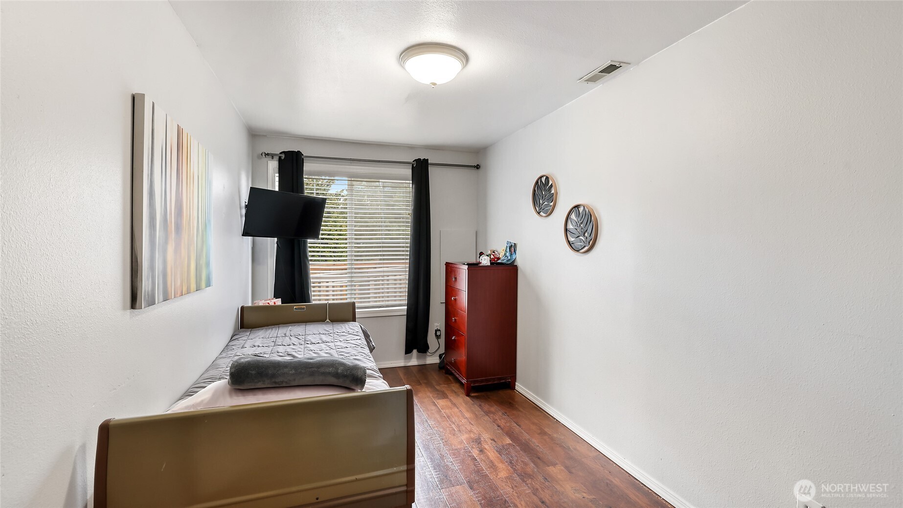 2494440 Property Photo 1
