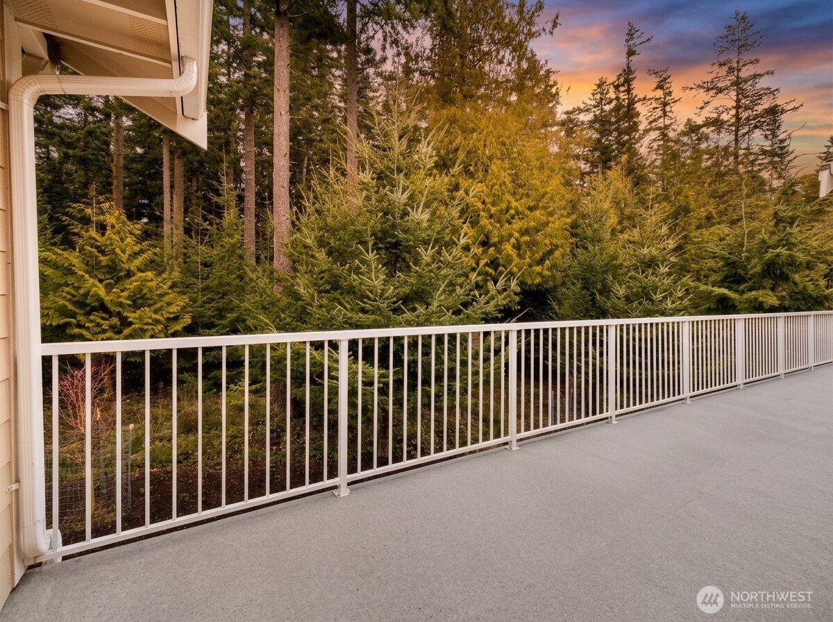 2305 Sundown Court Property Photo 7