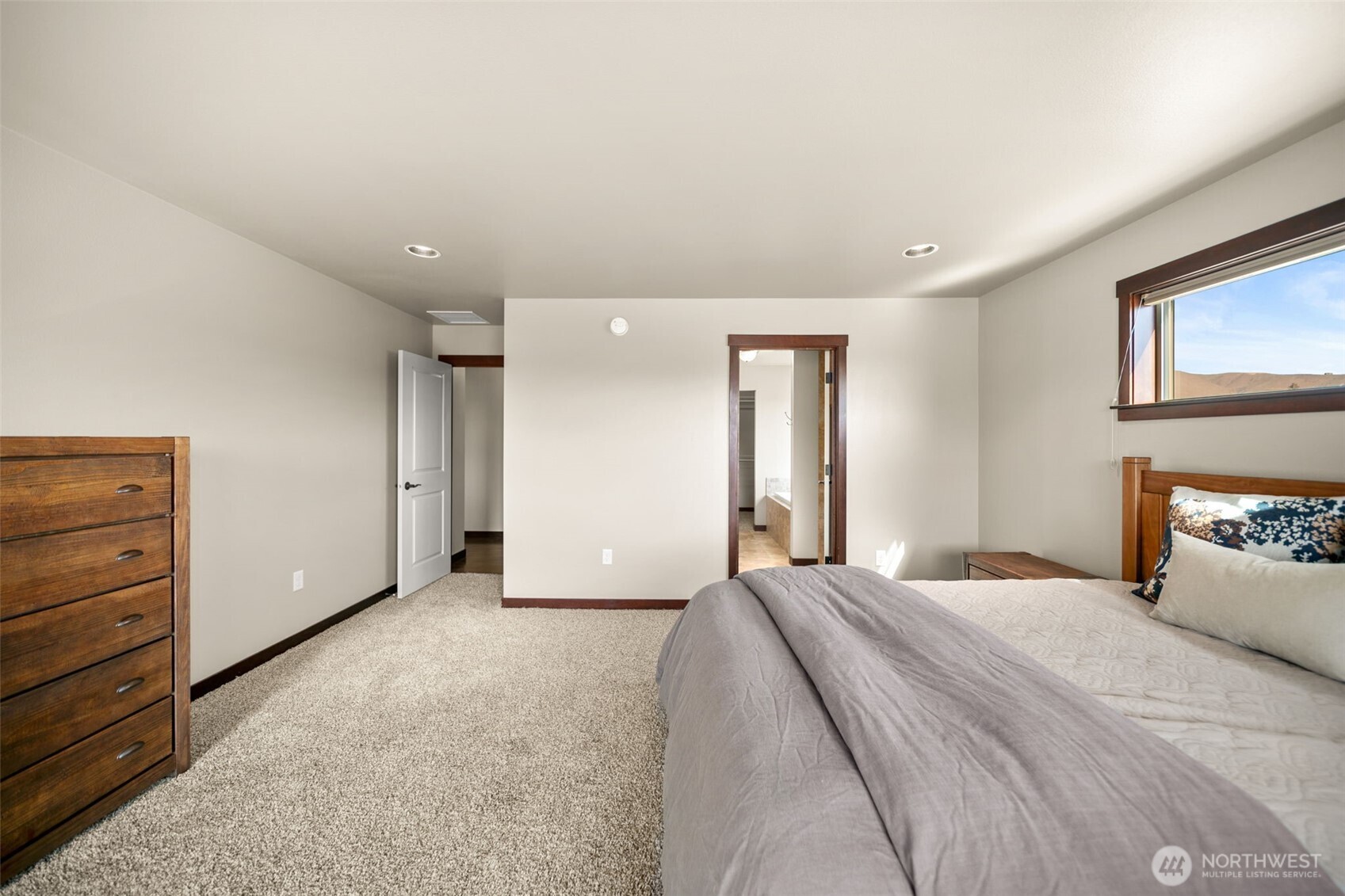 229 Sun Valley Drive Property Photo 18
