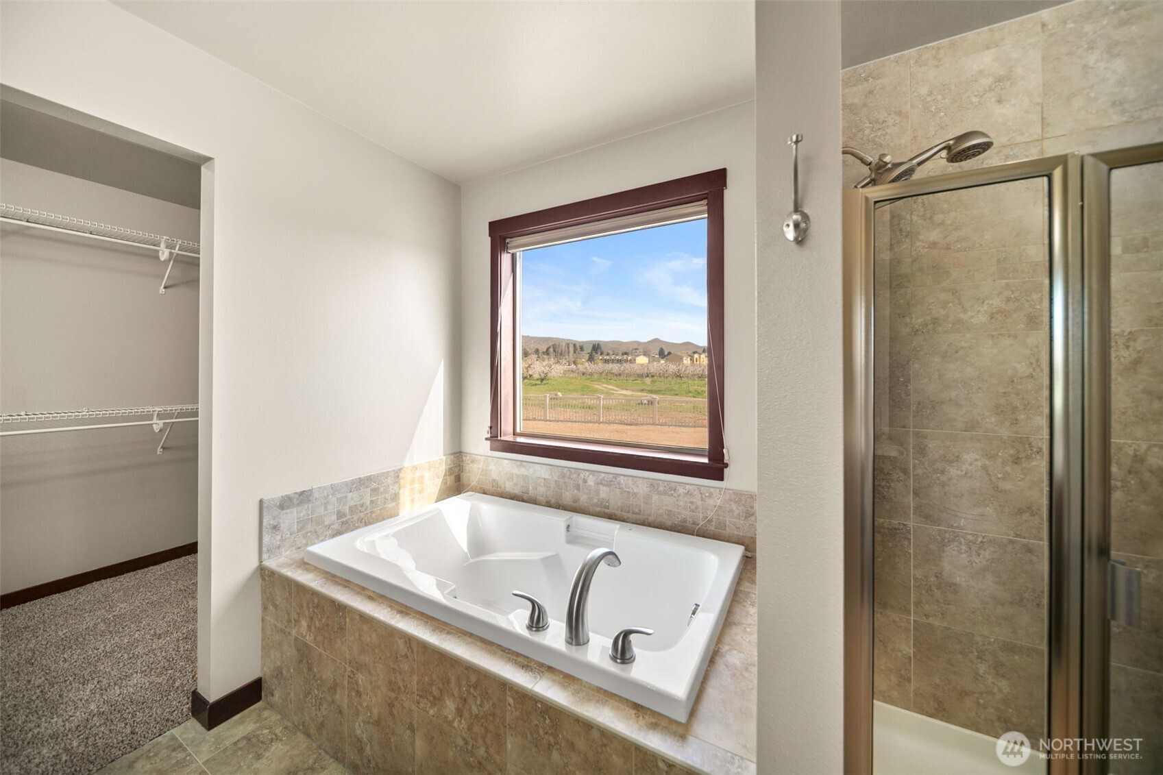 229 Sun Valley Drive Property Photo 20