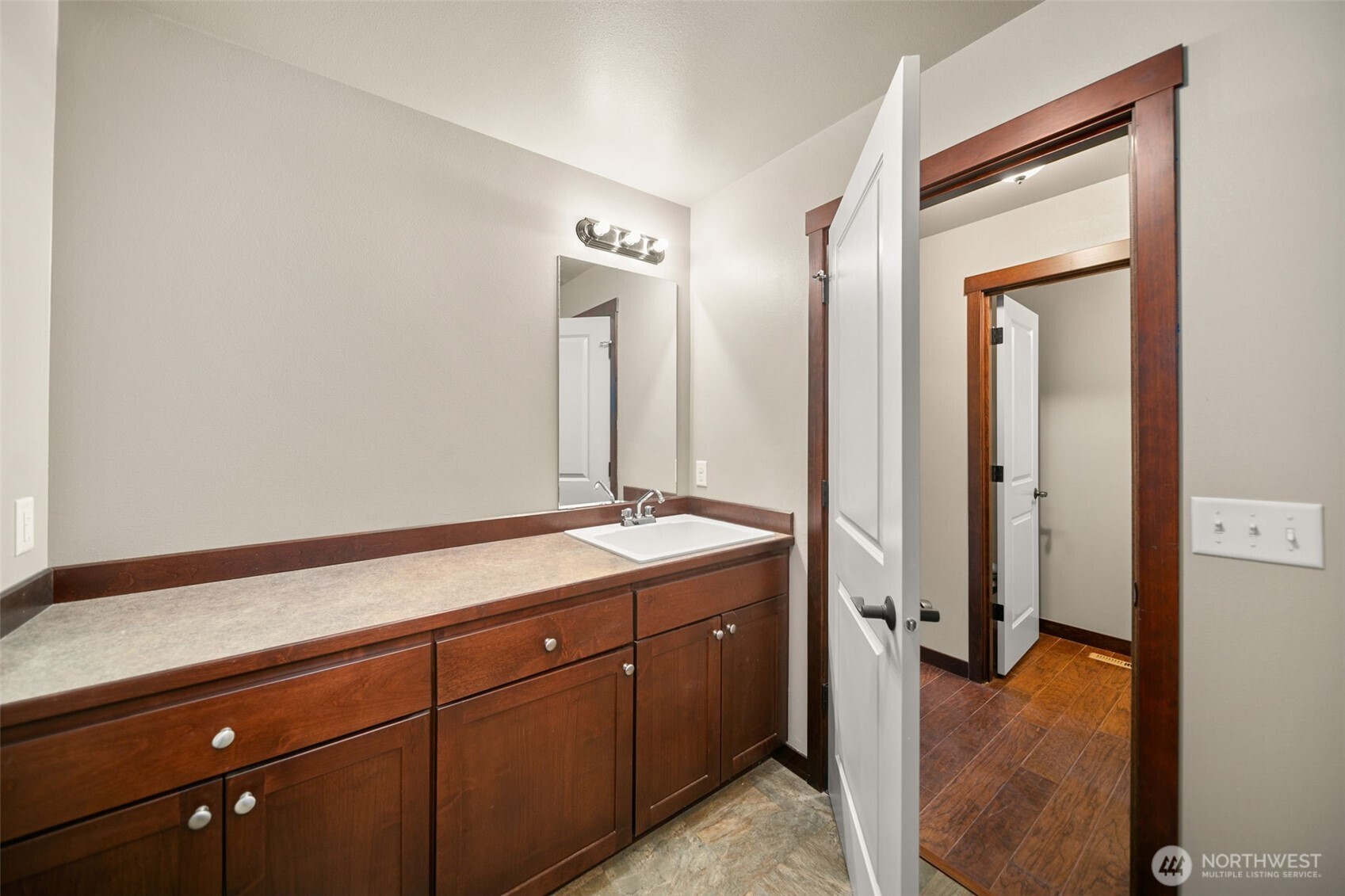 229 Sun Valley Drive Property Photo 29