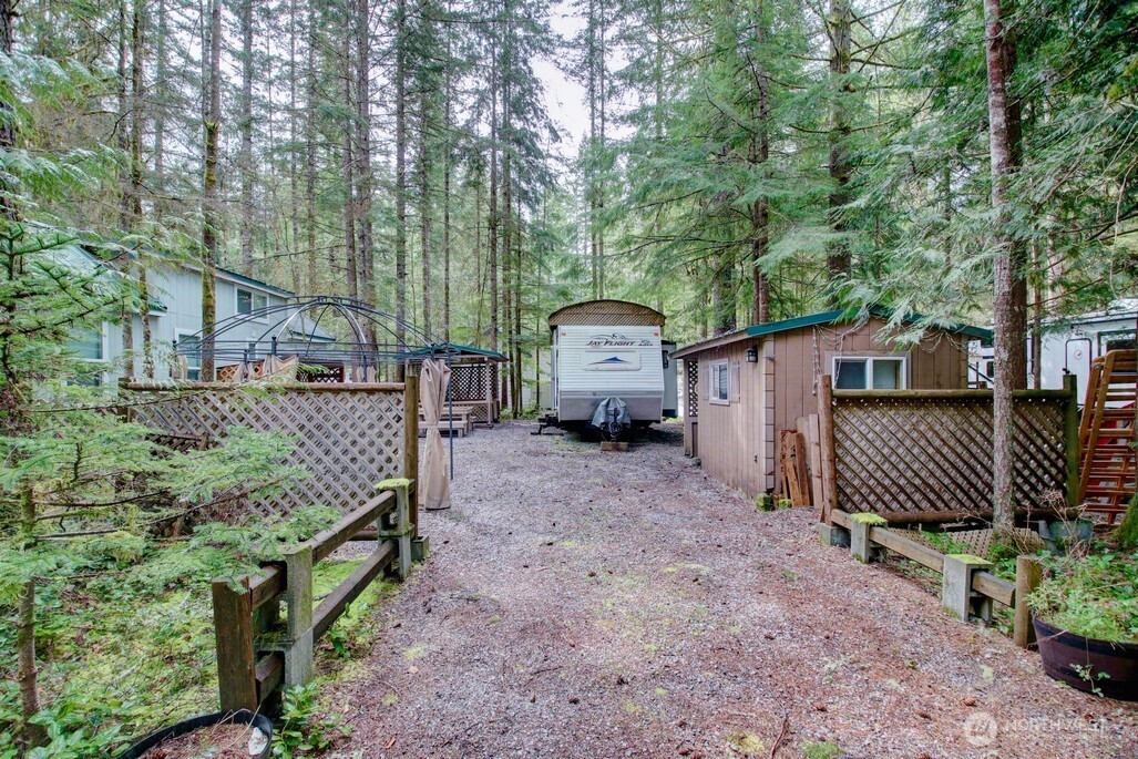 61 Christmas Tree Circle Property Photo 1