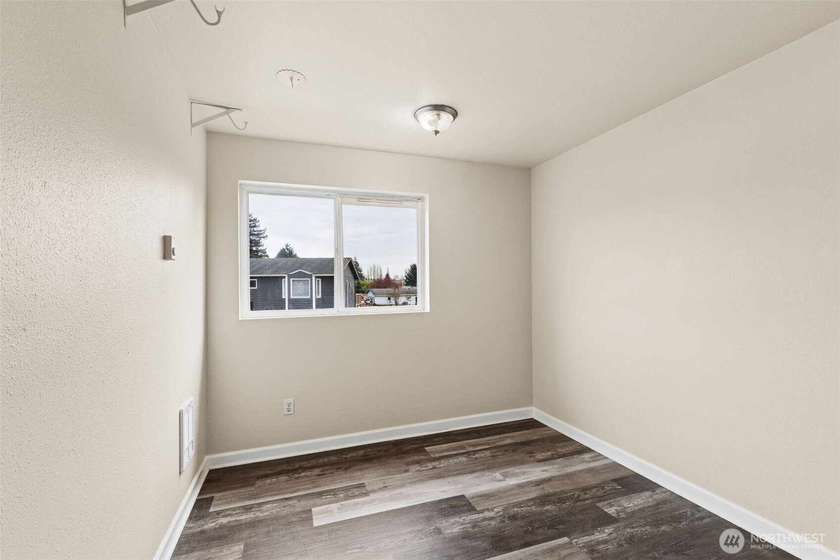214 10th Avenue Property Photo 16