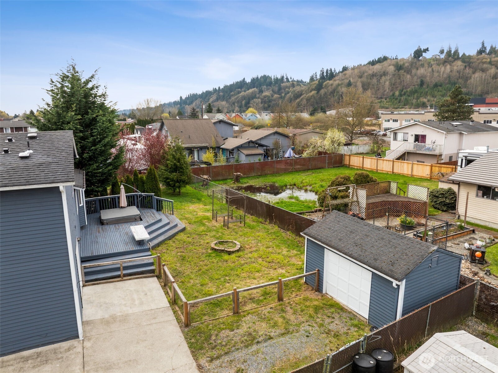 214 10th Avenue Property Photo 22